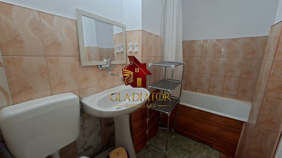 Apartament 3 camere, decomandat, Alexandru cel Bun, et 8 din 10, liber - Poză 13