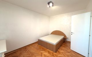 Apartament cu 2 camere, etaj intermediar, Centru, pe strada Traian! - Poză 4