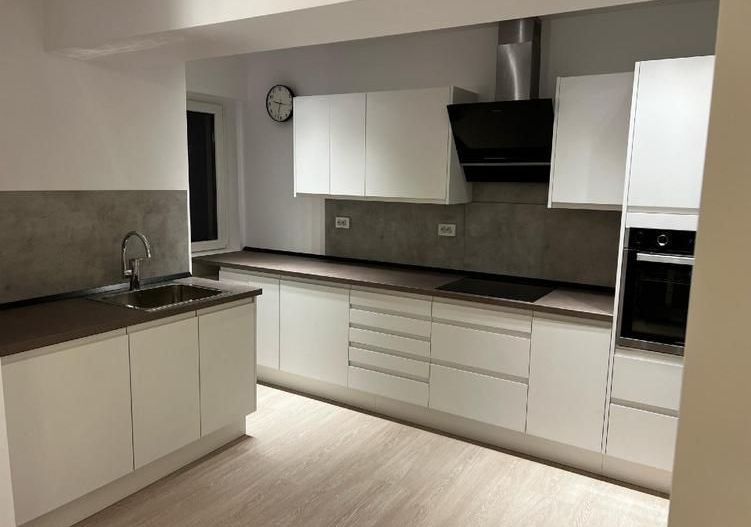 Închiriere 4 camere Lux Decebal, Centrala, Dressing, Parcare - Poză 9