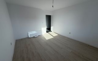 Spatios. Bucatarie inchisa de 10 mp. Disponibil imediat - Poză 5