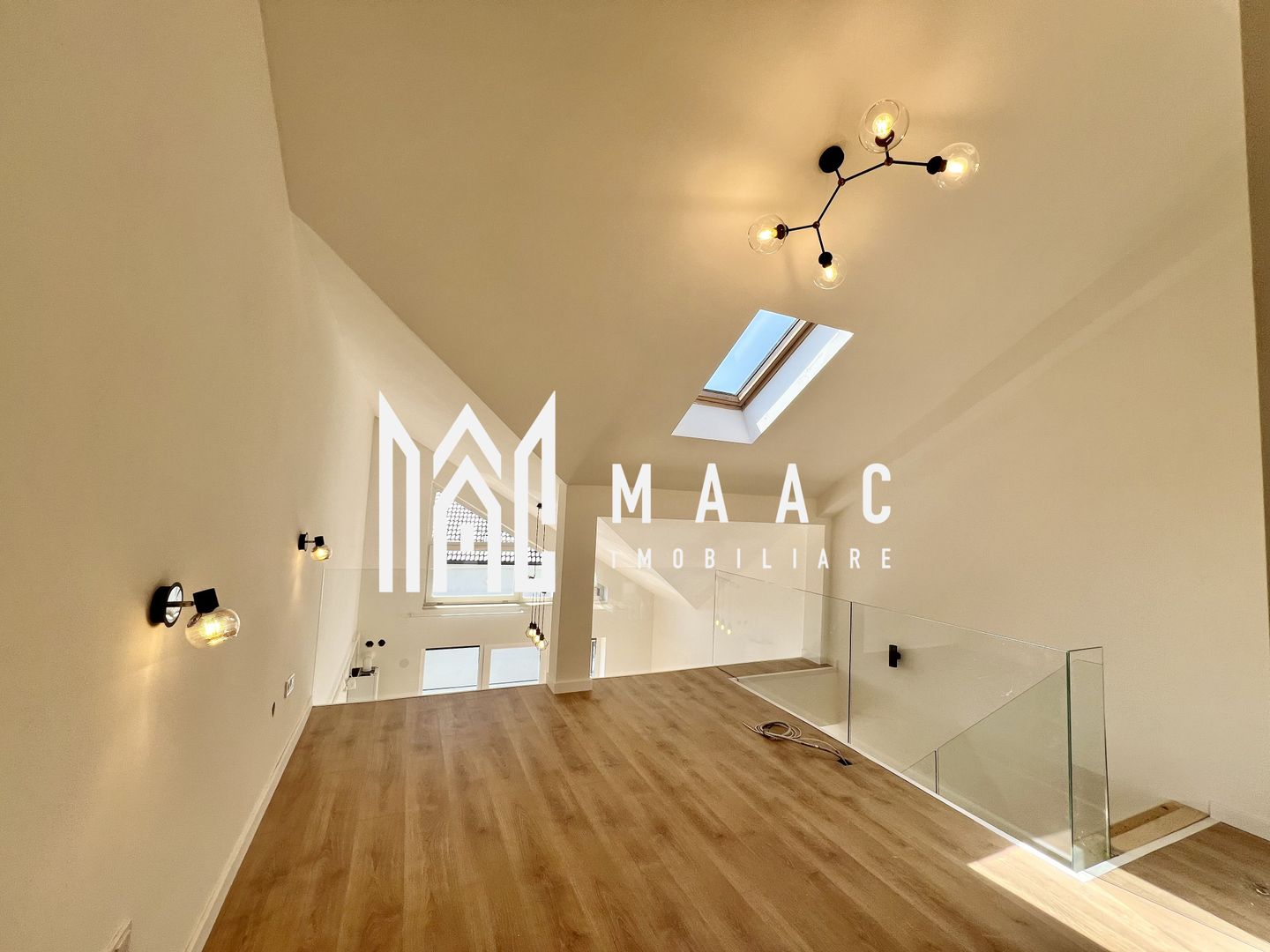 Penthouse 2 niveluri + balcon- la cheie, intabulat I 0% Comision - Poză 2