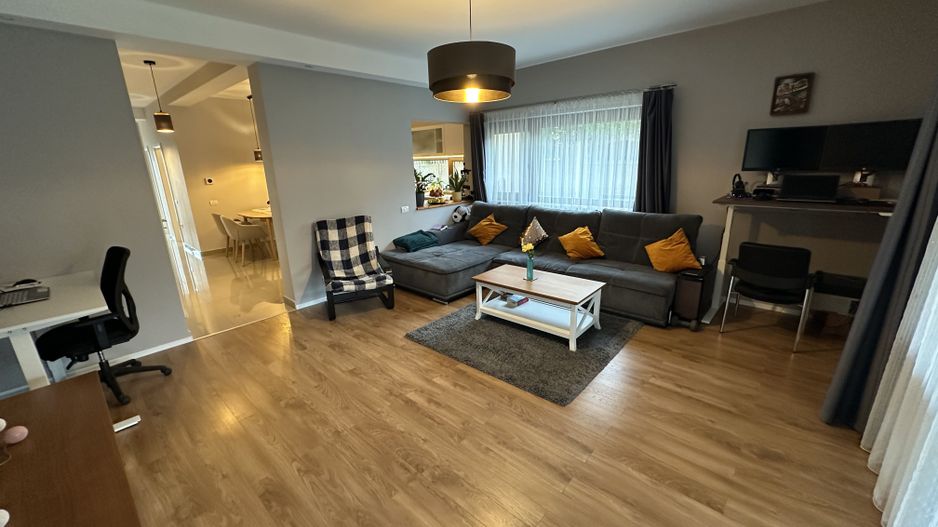 Duplex cu 5 camere de vanzare  în zona Aradului - Poză 7