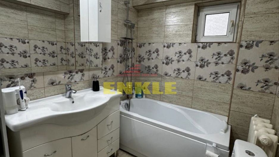 De vânzare apartament 3 camere decomandat, zona Ultracentrala. - Poză 7