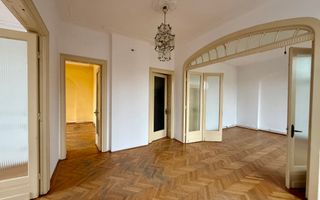 Apartament in vila interbelica | singur pe etaj - Poză 2