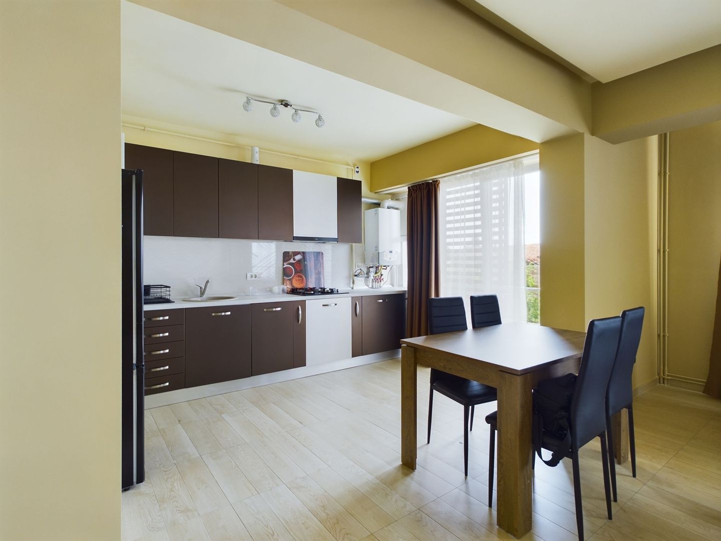 APARTAMENT CU 2 CAMERE ZONA LIDL  ARADUL NOU - Poză 4