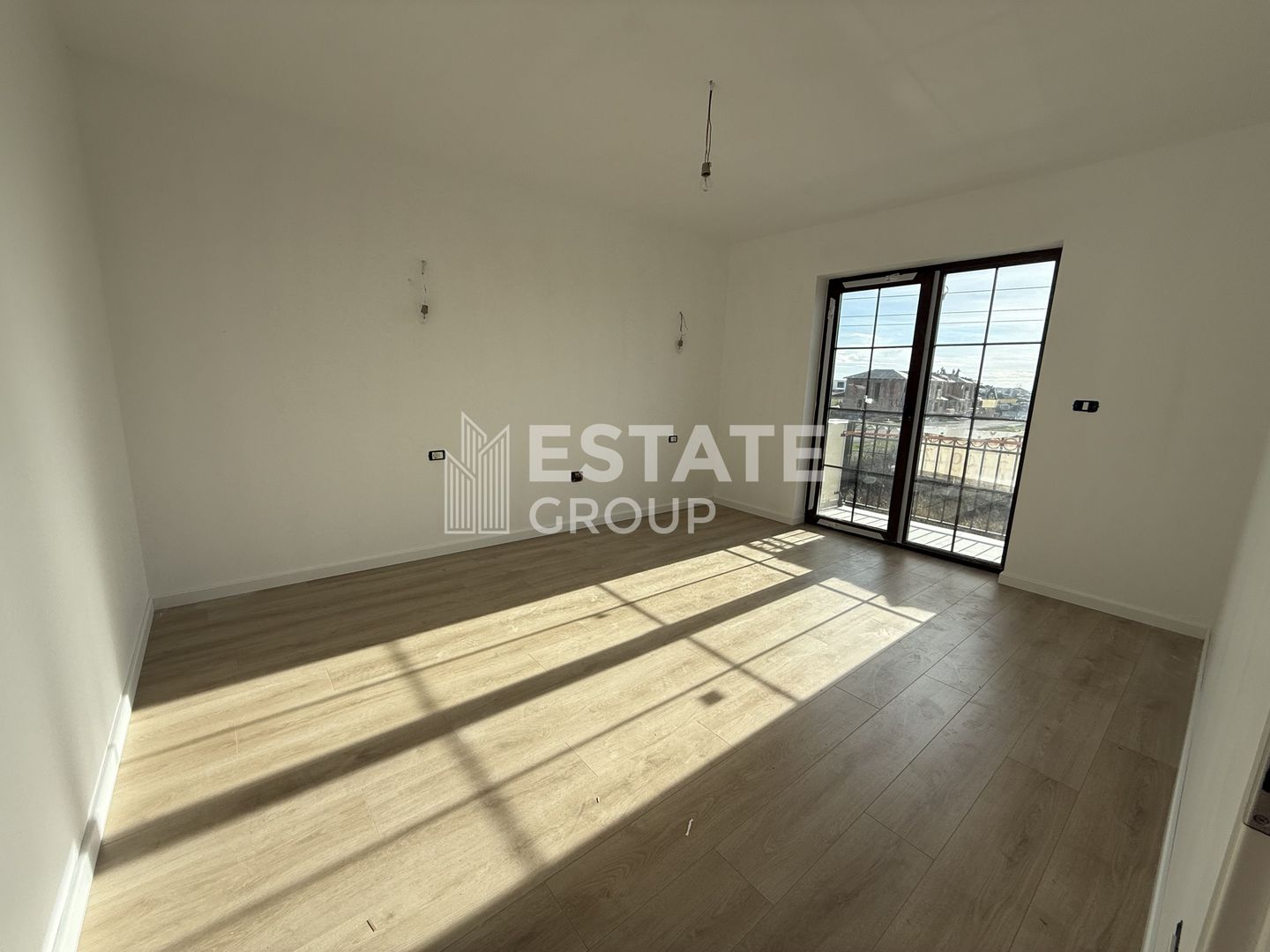 Duplex cu 3 camere despartit prin camera tehnica in Mosnita Noua - Poză 4