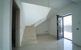 Vila impresionanta | 5 camere | 2 bai | Curte amenajata - Poză 7