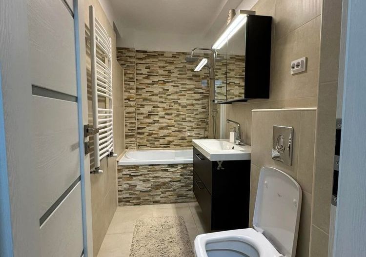 Apartament 3 camere si 2 locuri parcare in Titan langa metrou si parc - Poză 6