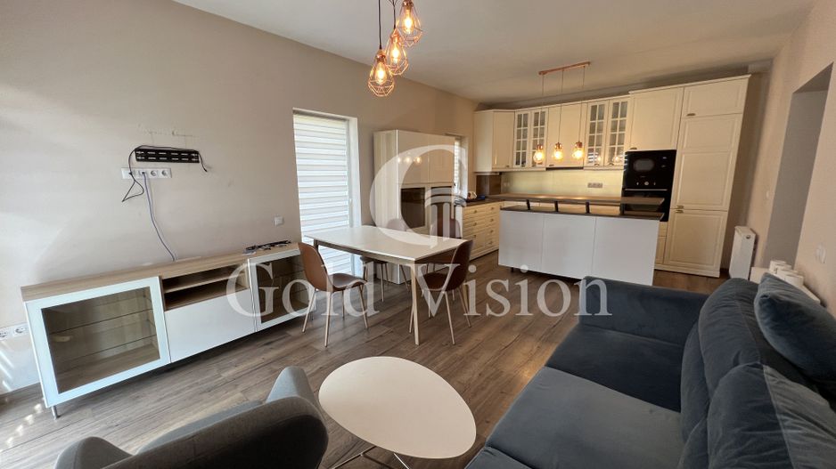 Penthouse cu 3 camere, 80 mp utili, amenajat ultramodern, zona Unirii - Poză 2