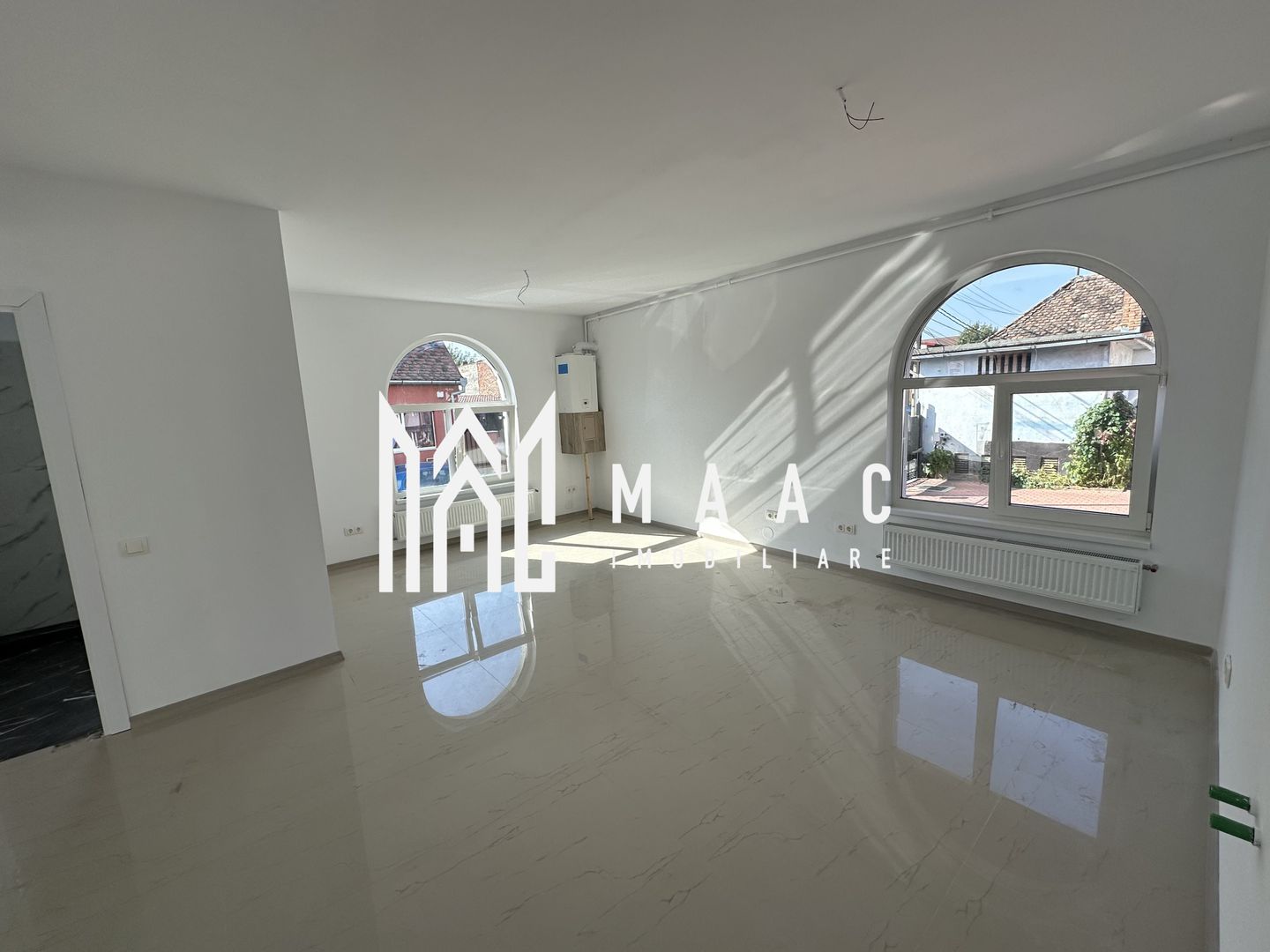 Spatiu comercial | 115MP | Nou Renovat | Parcare | Terezian - Poză 2