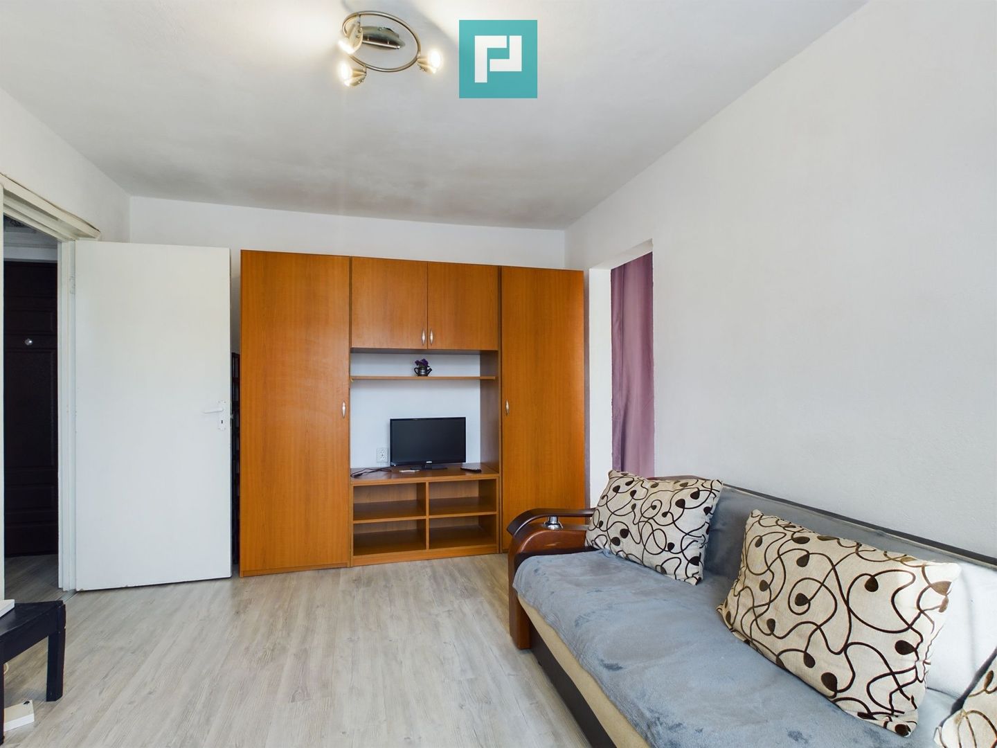 Apartament cu 2 camere de închiriat în Vlaicu - Poză 3