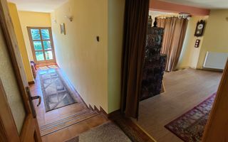 Casa/Vilă  aproape de pădure Vâlcele + 1235 m² teren 160.000 EURO - Poză 5