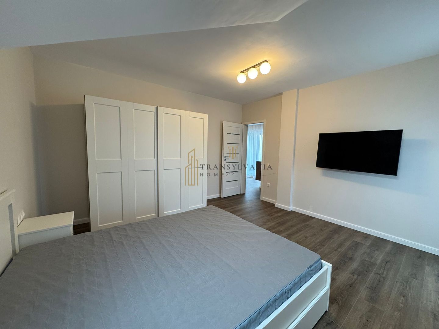 Apartament 3 camere, modern, suprafata generoasa - Poză 15
