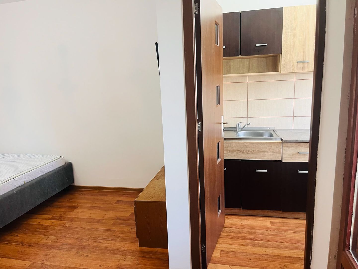 Garsoniera practica, locatie excelenta | Piata Baba Novac - Brazda - Poză 6