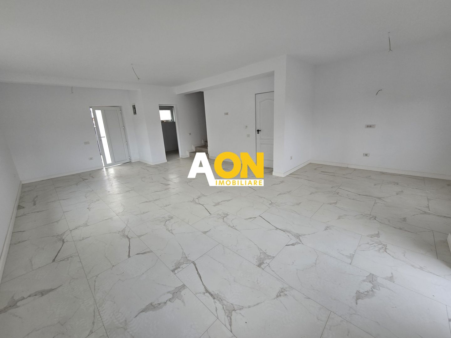 1/2 Duplex 4 Camere, Zona Alba Micesti - Poză 2