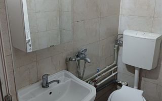 Garsonieră de vânzare,  etaj 2, baie proprie, zonă liniștită. - Poză 5