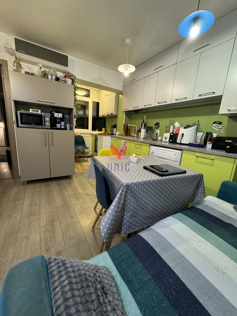 Rafinament si Spatiu Generos: Apartament de Lux cu 4 Camere - Poză 8