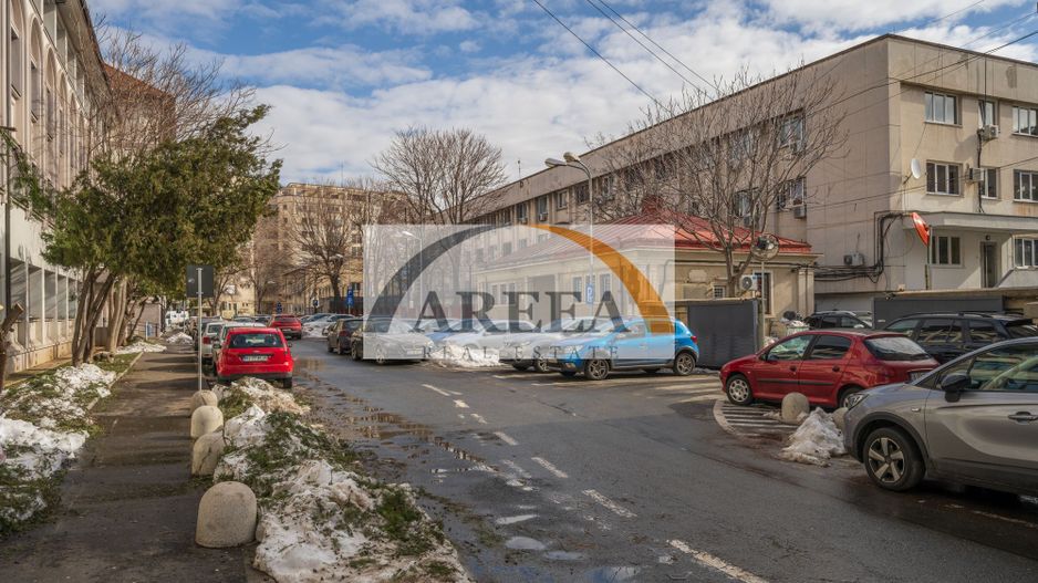 VILA RENOVATA SI ELEGANTA - 131 mp, 6 camere - Mitropolie / Unirii - Poză 31