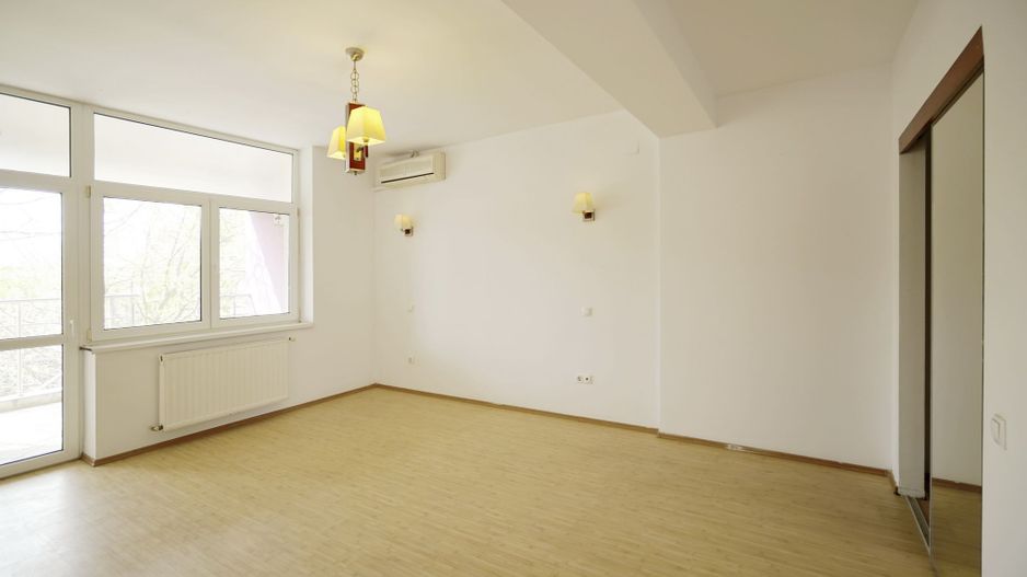 Vila Voluntari, stradal - Poză 29