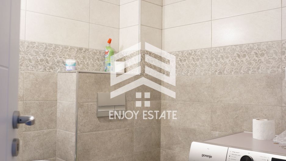 Apartament pe 3 niveluri, terasa, curte si 2 locuri parcare - Poză 9