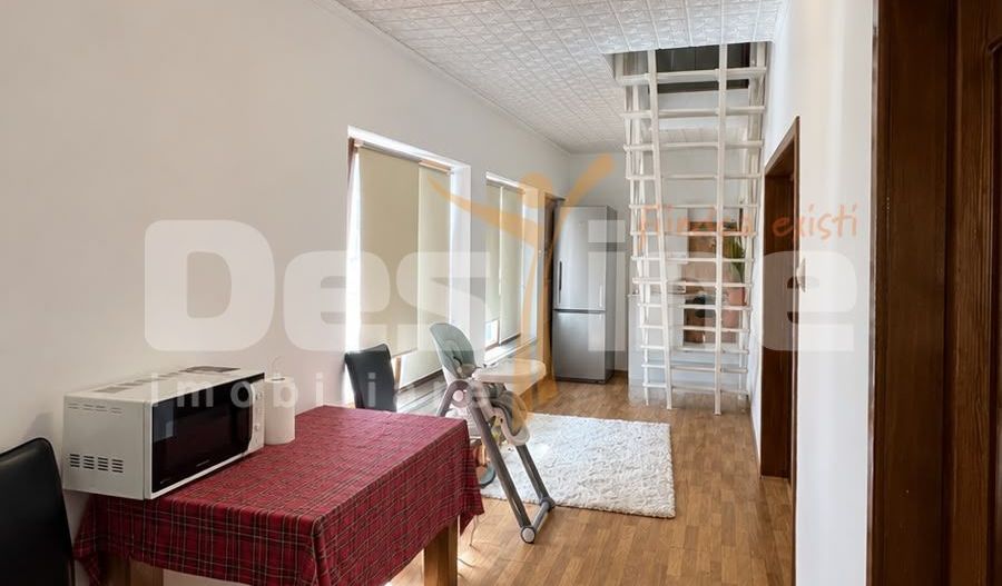 Casa spatioasa cu teren de 800 mp, Muntenii de Jos - 5 camere - Poză 22