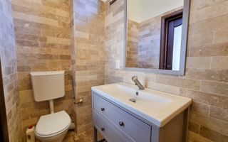 Casă individuală complet renovată, situată în centrul istoric al Brașo - Poză 18