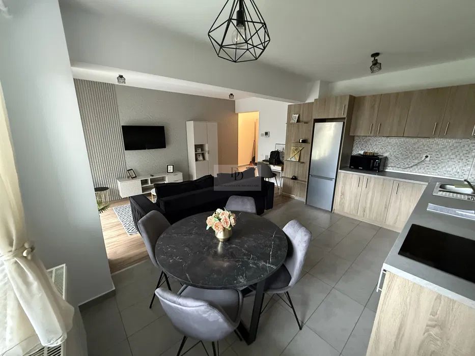 Apartament 2 camere cu grădină proprie | Parcare inclusă | Bună Ziua - Poză 2