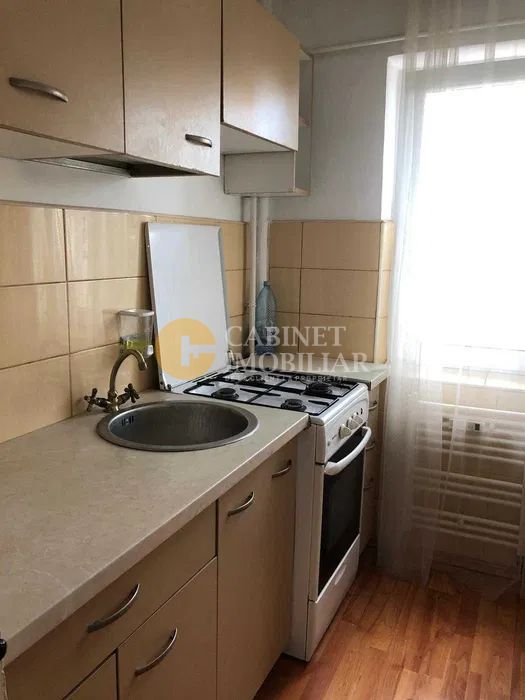 Apartament 3 camere semidecomandat - zona Zimbru - Poză 3