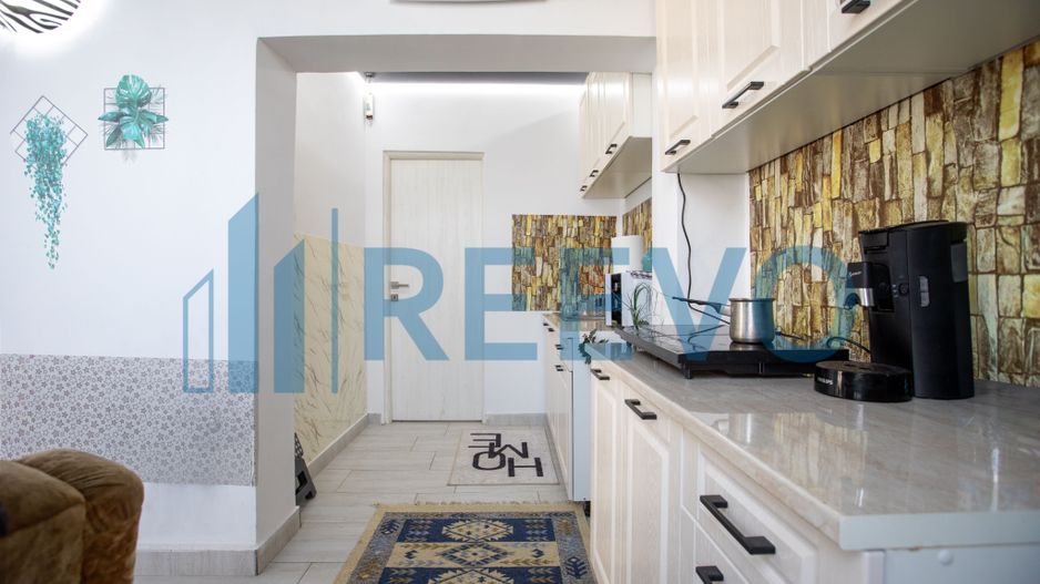 Clădire și teren de investiție, central Roman - Poză 14