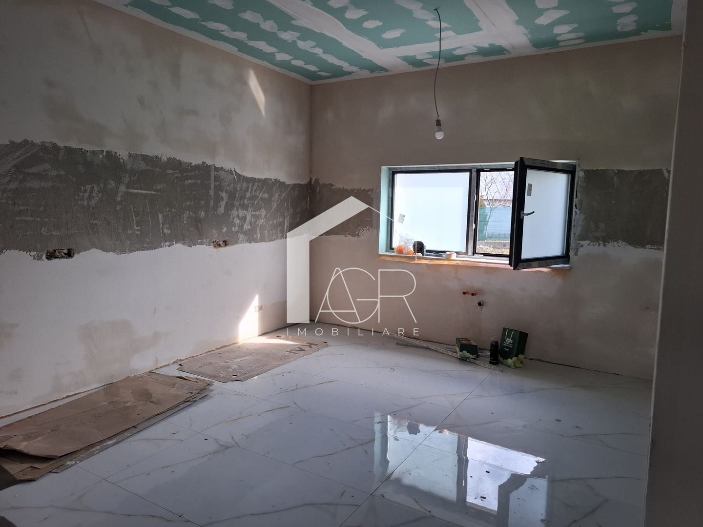 Casa cu 4 camere de vanzare, Bucov, Mica Roma - Poză 6