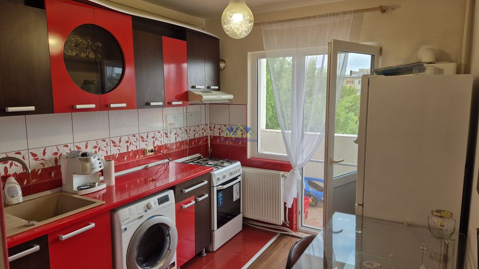 Vand apart. 3 camere, 2 bai, 2 balcoane, mobilat, M3, et 3, st-56mp! - Poză 2