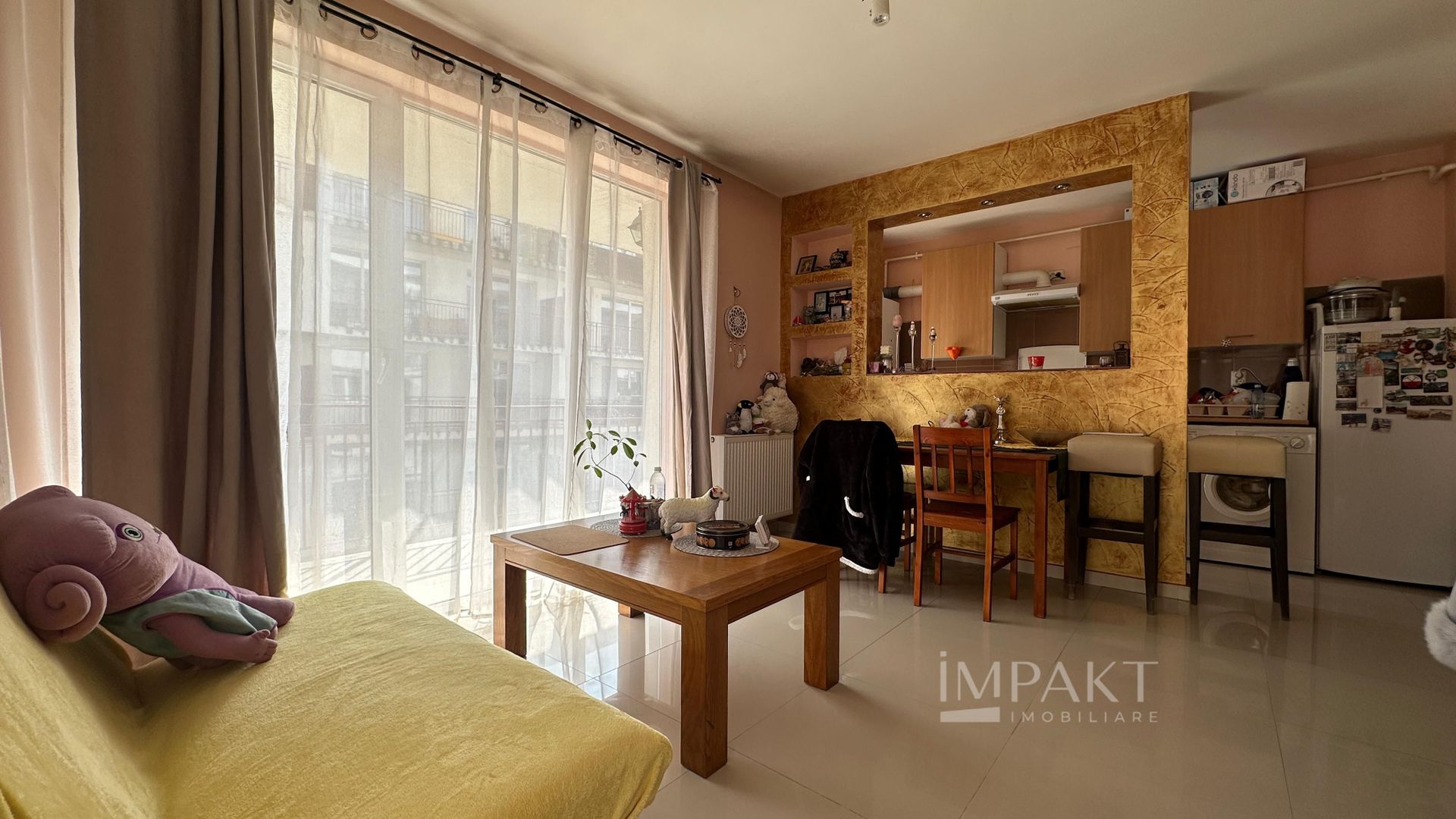 Apartament 2 camere, 50 mp + 3 balcoane, parcare – Eroilor, Floresti! - Poză 1