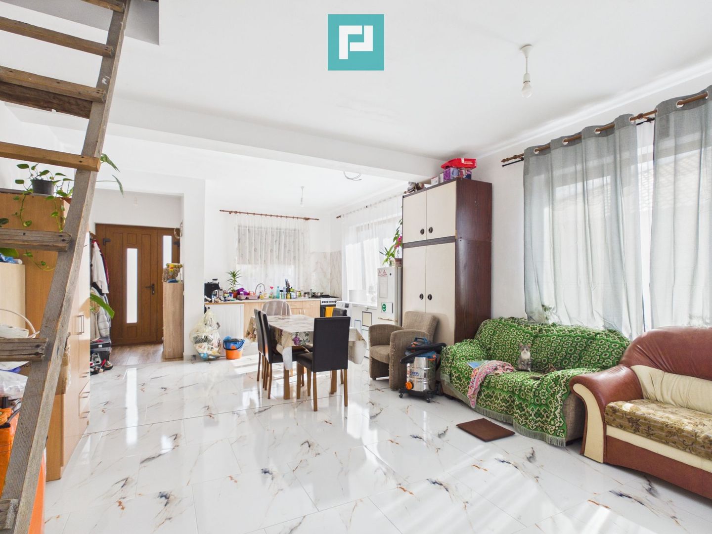 Casă individuală, 3 camere, 87 mp - Sânmartin - Poză 1