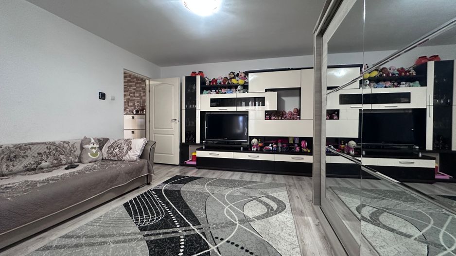 Ideal pentru investitie! Vanzare apartament cu 2 camere-Targoviste-M11 - Poză 1
