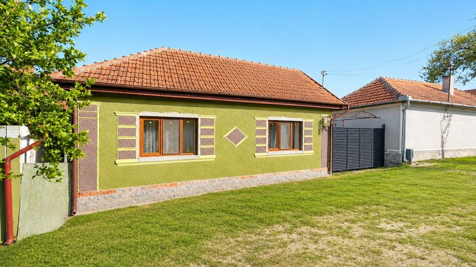 Casă renovată Hidișel - Poză 1