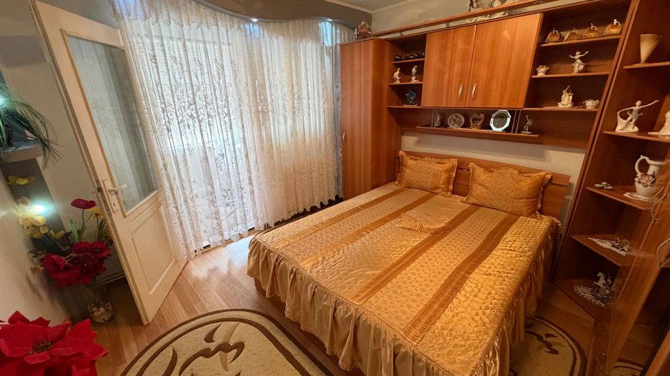 Apartament 2 camere, decomandat  - Cugir - Poză 1