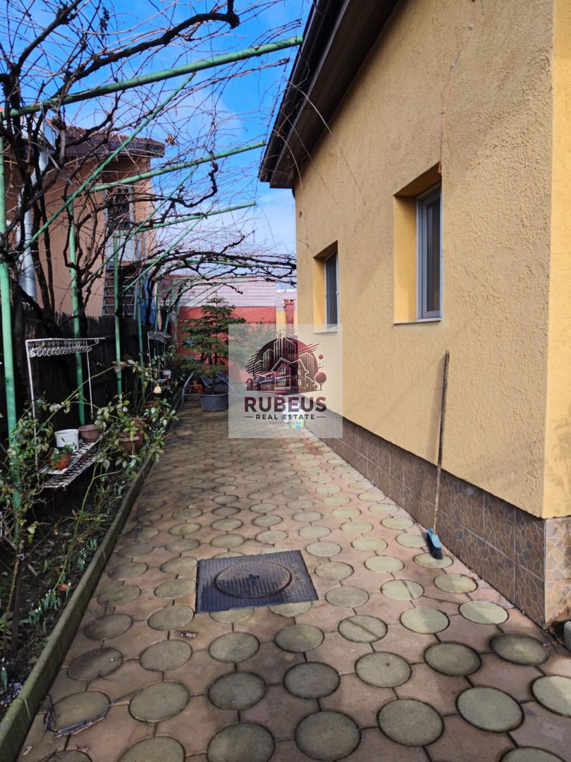 Casa cu personalitate in Calomfirescu – spatiu, liniste si teren gener - Poză 7