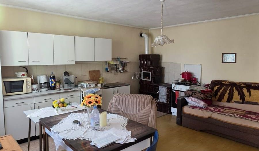Casa de vanzare in Petresti la 68.000 euro - Poză 3