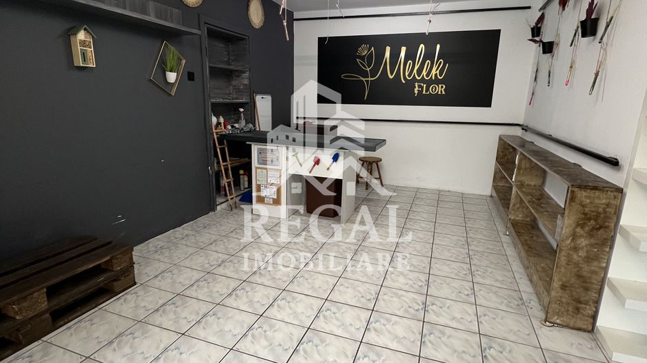 Spațiu comercial de vânzare – 47 mp utili, vitrină generoasă - Poză 1