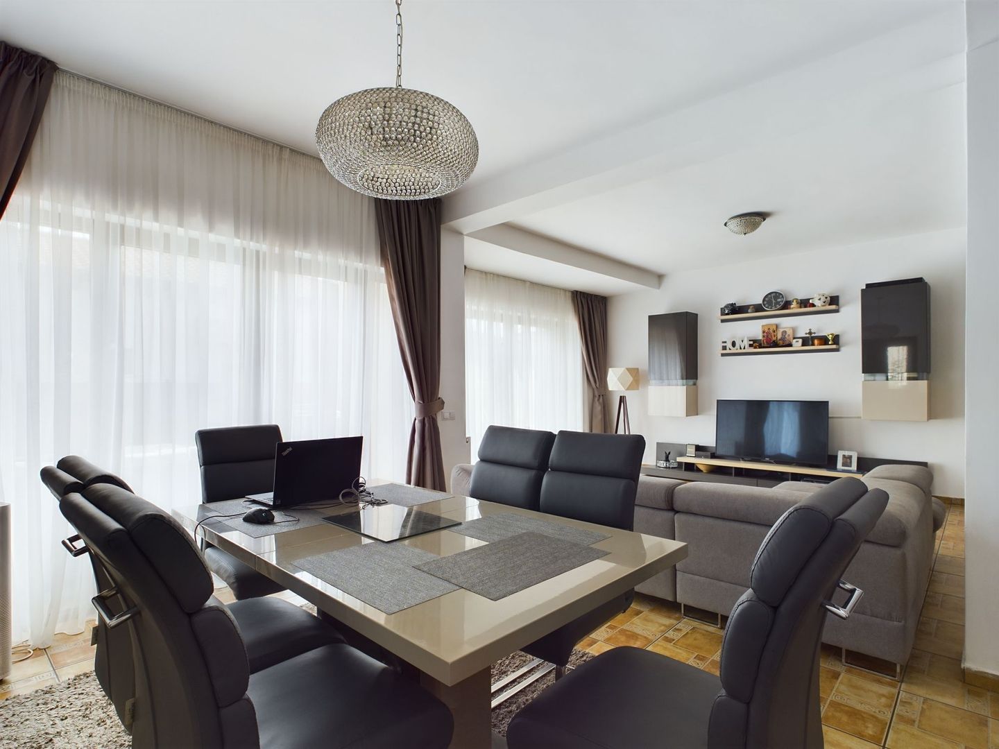 Casă Individuală Dumbravița - Poză 1