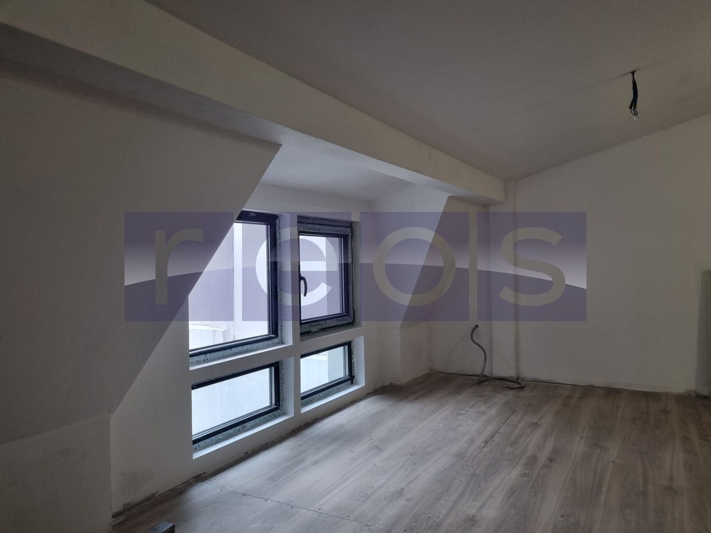 VANZARE VILA  CURTE INDIVIDUALA 7 CAMERE -Brancoveanu - Poză 12