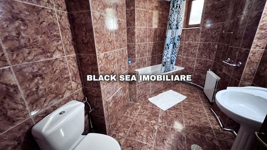 Vila 7 camere D+P+1+M - Gaze - 2 Garaje - 50m de plaja - Ocazie Unică - Poză 14