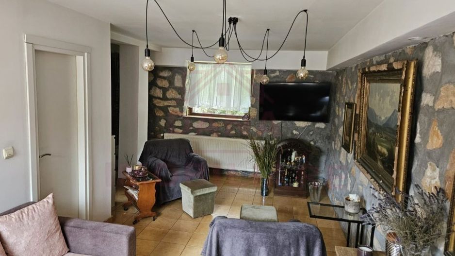 CASĂ DE VÂNZARE ÎN POUANA MĂRULUI,JUD. CARAȘ-SEVERIN - Poză 3