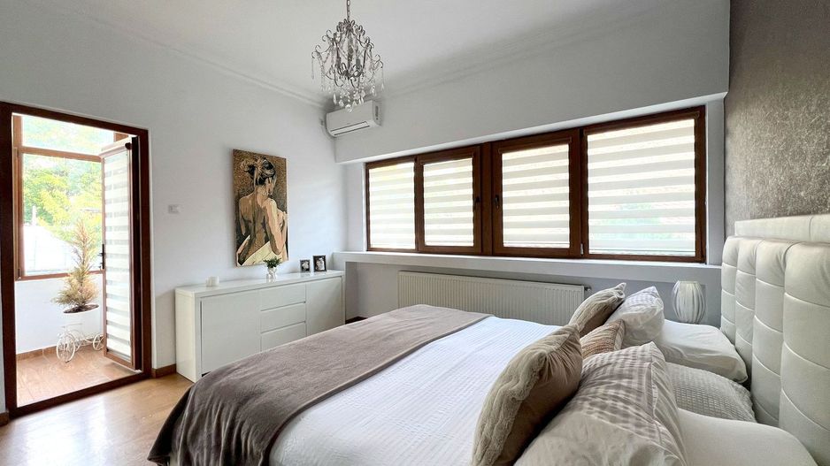 140mp etaj 1 Victoriei-Alexandru Ioan Cuza - Ultracentral - Poză 4