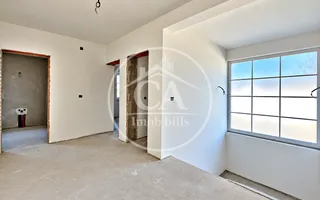 Casă de vânzare P+E cu 4 camere în zona Nufărul, Oradea - Poză 11
