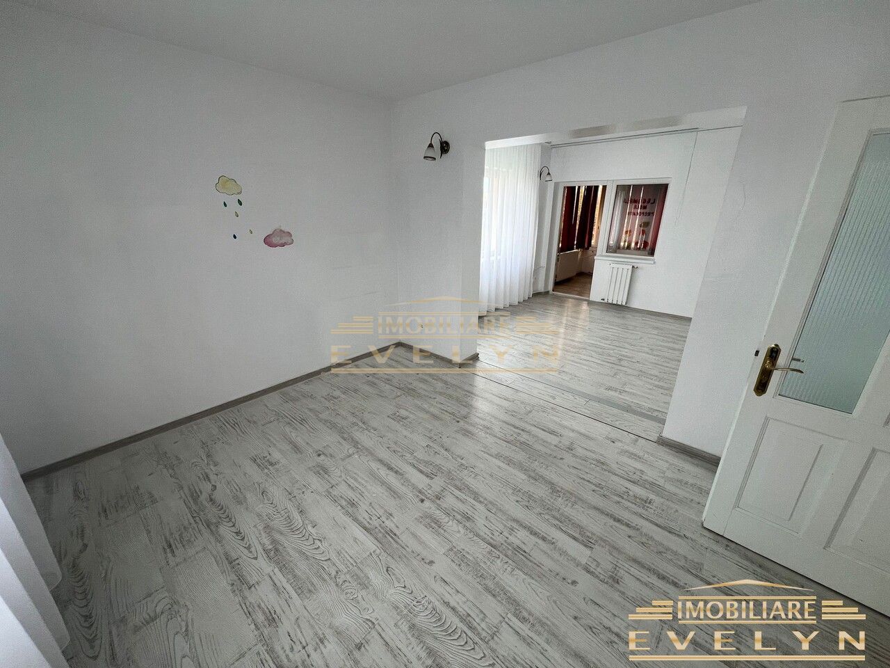 Cladire Comerciala-inchiriere/vanzare, Zona Bld. Mihai Eminescu, Pret 1000 euro - Poză 7