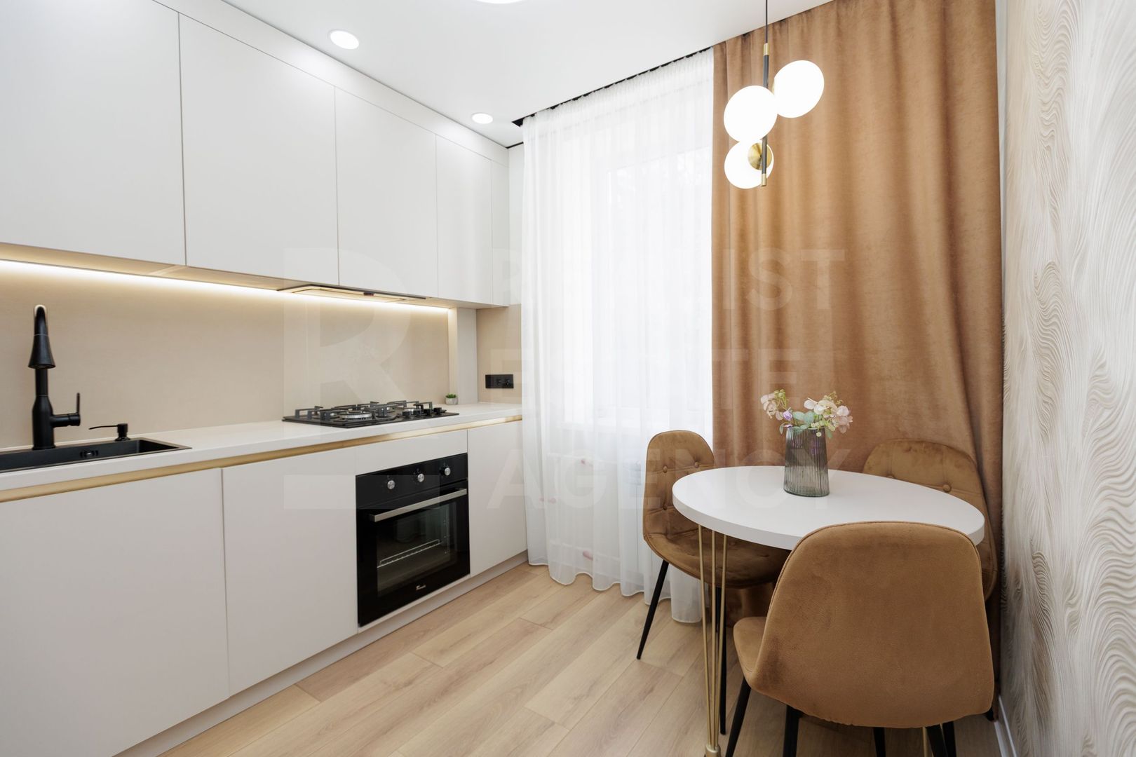 Vânzare, apartament, 2 camere, strada Miron Costin, Râșcani - Poză 1