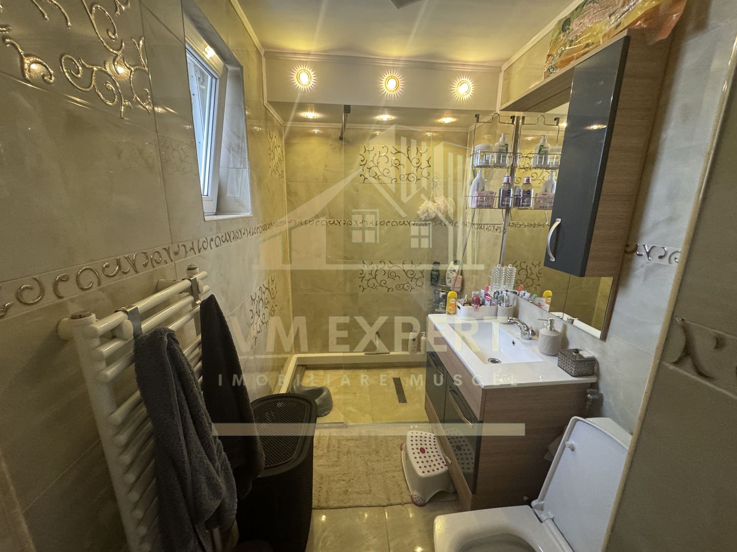 APARTAMENT 3 CAMERE ETAJ 3 VISOI - Poză 13