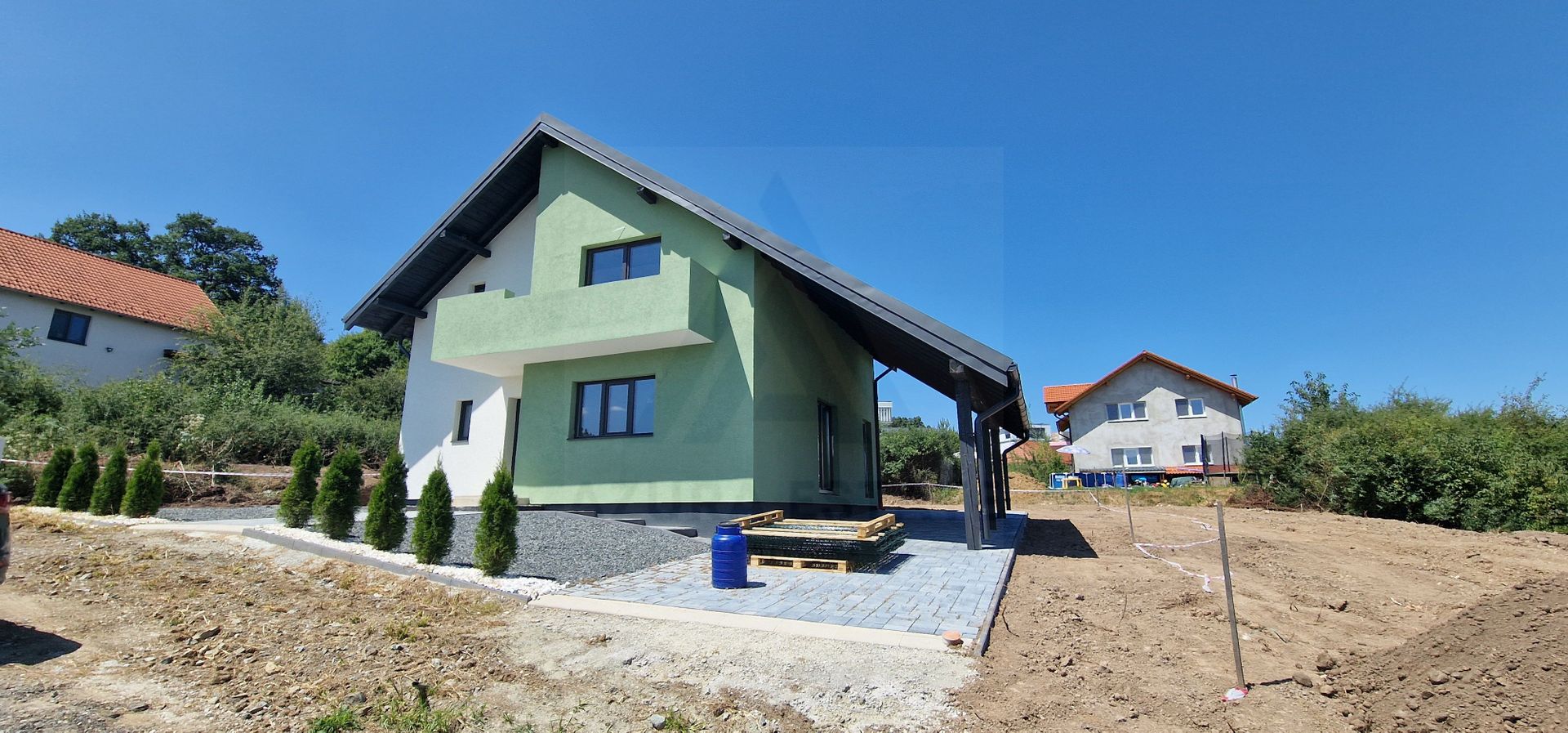 Casa individuala 5 camere teren 504 mp interior alb carport Selimbar - Poză 4
