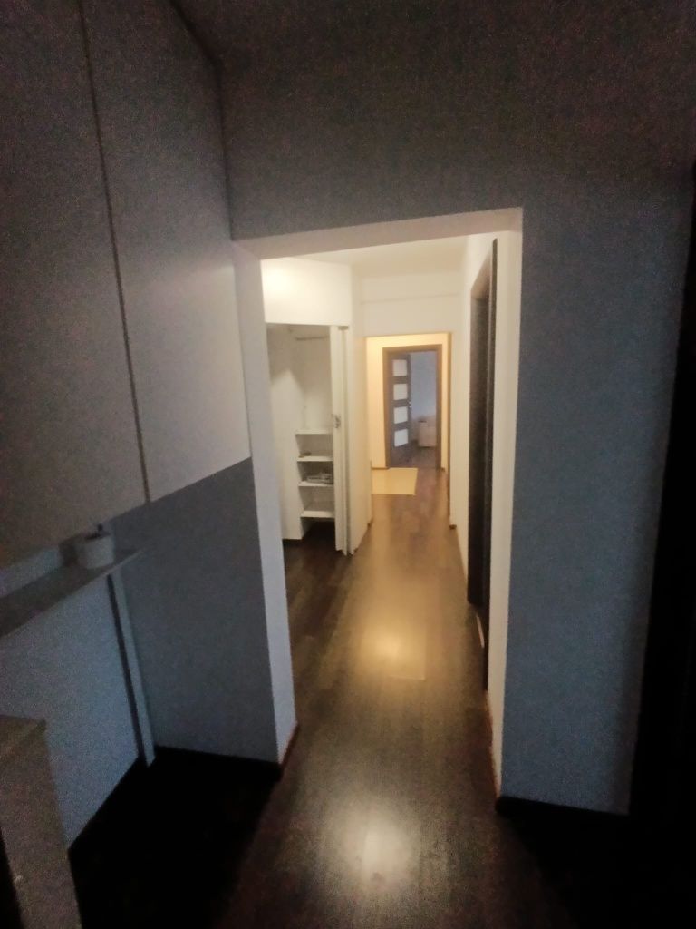 De închiriat 3 camere decomandat, 2 băi, metrou 1 Decembrie - Poză 3